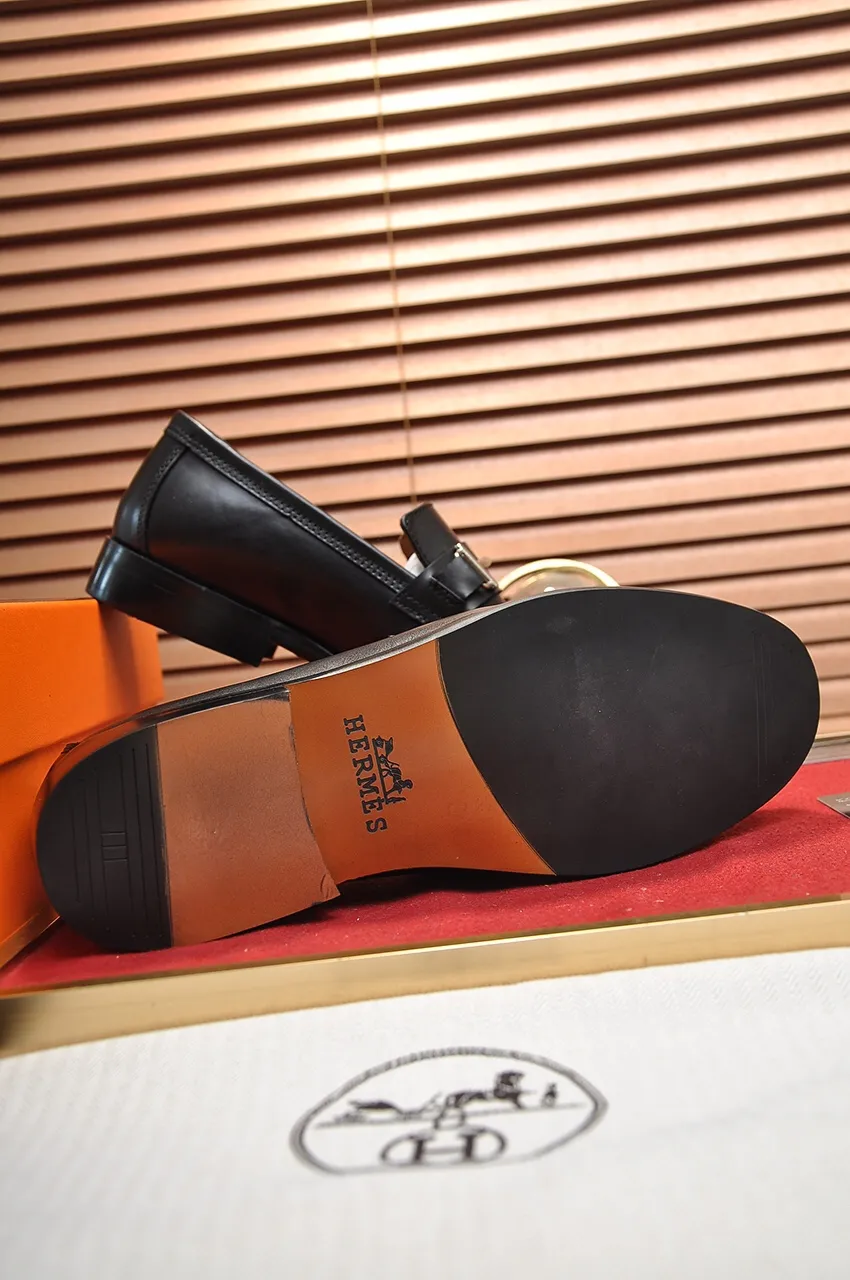 Men's shoes💰460💶[HERMES] (sheepskin lining)🍀Italian top luxury🍀He does not pursue novel styles and gorgeous colors, but attracts the favor of successful men with his flawless, elegant and classic style. Formal leather shoes This very comfortable, simple and stable style allows you to easily match any style! The pattern is absolutely 1:1 refined from the original case, and we strive for excellence in materials, imported cowhide + sheepskin lining💪💪💪extraordinary texture👍! .Black Brown Size: 38-45 (45 customized)
